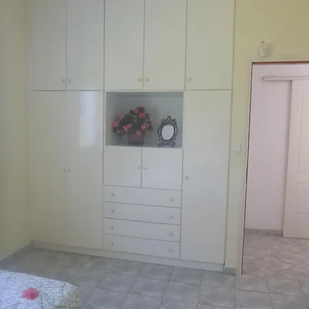 Lena Apartament *